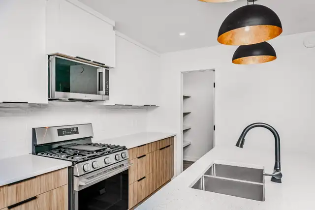 NEW LISTING | Brand New Modern 3-Bedroom Townhouse in Inglewood - Photo 8