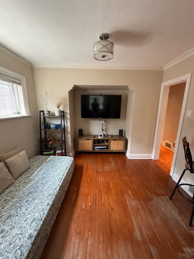 Spacious 2-Bed Home Near Cedarvale Station - Photo 9