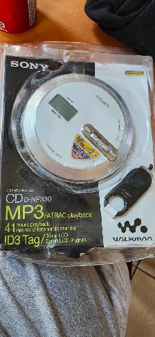 Brand NEW Sony Mp3 Cd Walkman