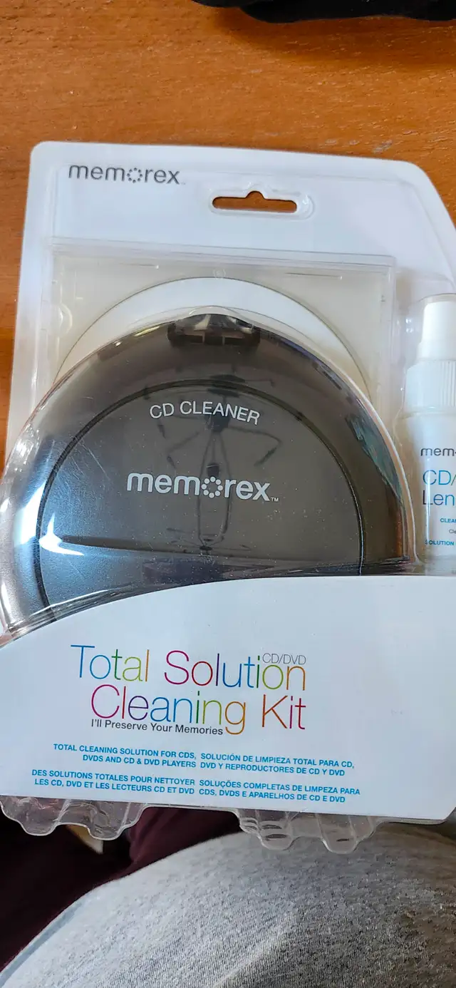 Brand NEW Memorex Cd Cleaning Kit!
