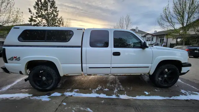 2003 Chevrolet Silverado LT w/ Z71 Package - Photo 4