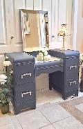 MAKEUP VANITY, MIRROR & STOOL - Photo 3