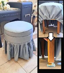 MAKEUP VANITY, MIRROR & STOOL - Photo 6