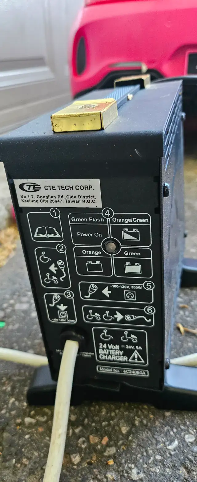 Wheelchair Battery Charger 24volt 8A - Photo 2