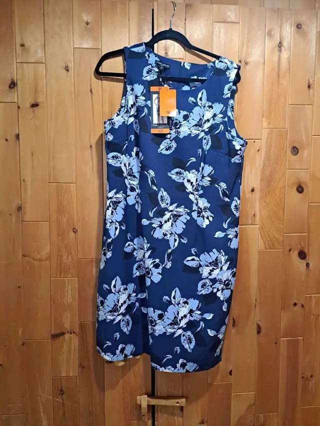 Robe neuve gr 16 ans bleu fleury 15$