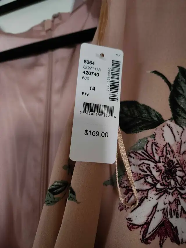 Robe  neuve gr 14 ans fait grande de couleur rose fleury 12 - Photo 3