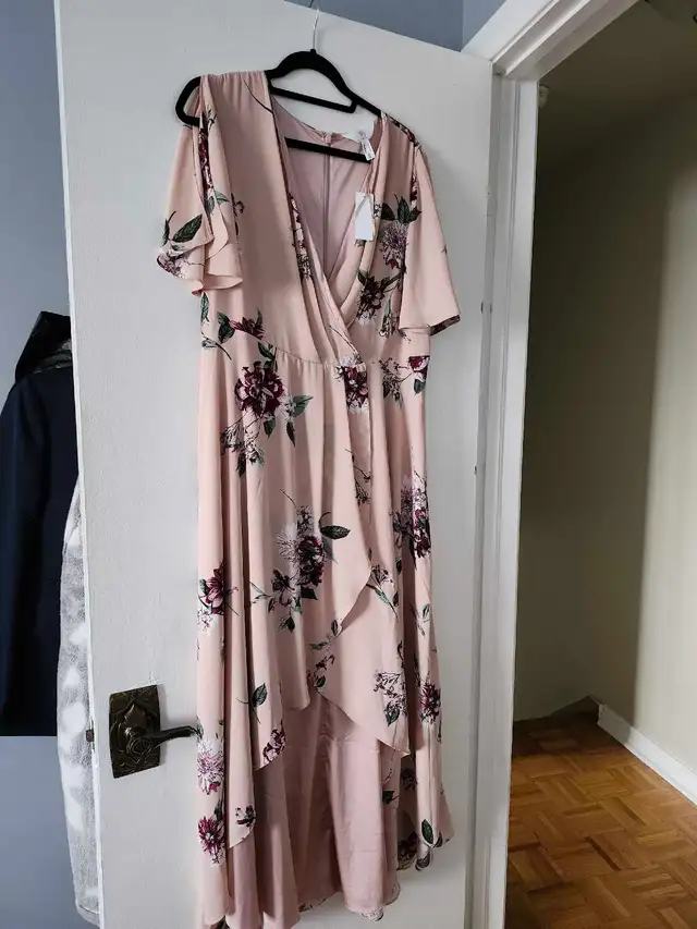 Robe  neuve gr 14 ans fait grande de couleur rose fleury 12 - Photo 7