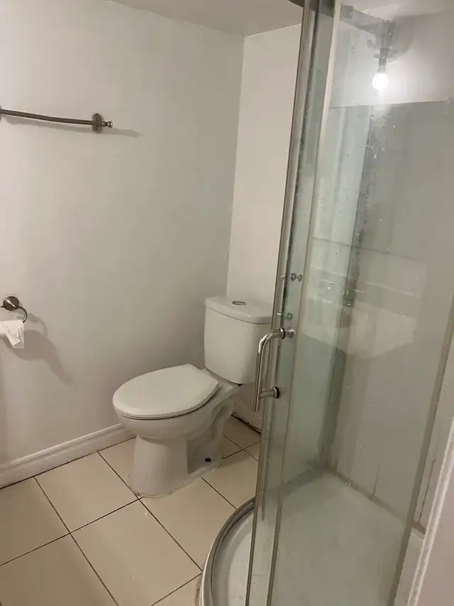 private 2 bedroom bsmt apt avail now - utilities   wifi included - Photo 8