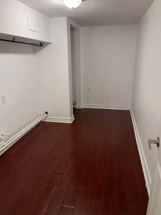 private 2 bedroom bsmt apt avail now - utilities   wifi included - Photo 10