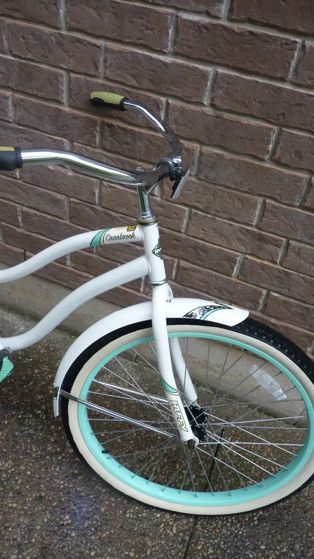 Huffy Ladies Bicycle - Photo 3