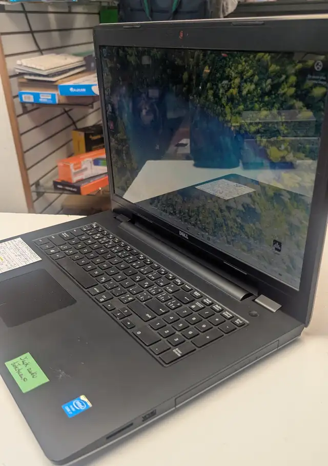 Dell Inspiron 5748 17,3po i7-4510U 8Go SSD 512Go HDMI DVD WiFi - Photo 2