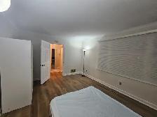 Large Furnished Bedroom (All Female Residence) - Photo 2