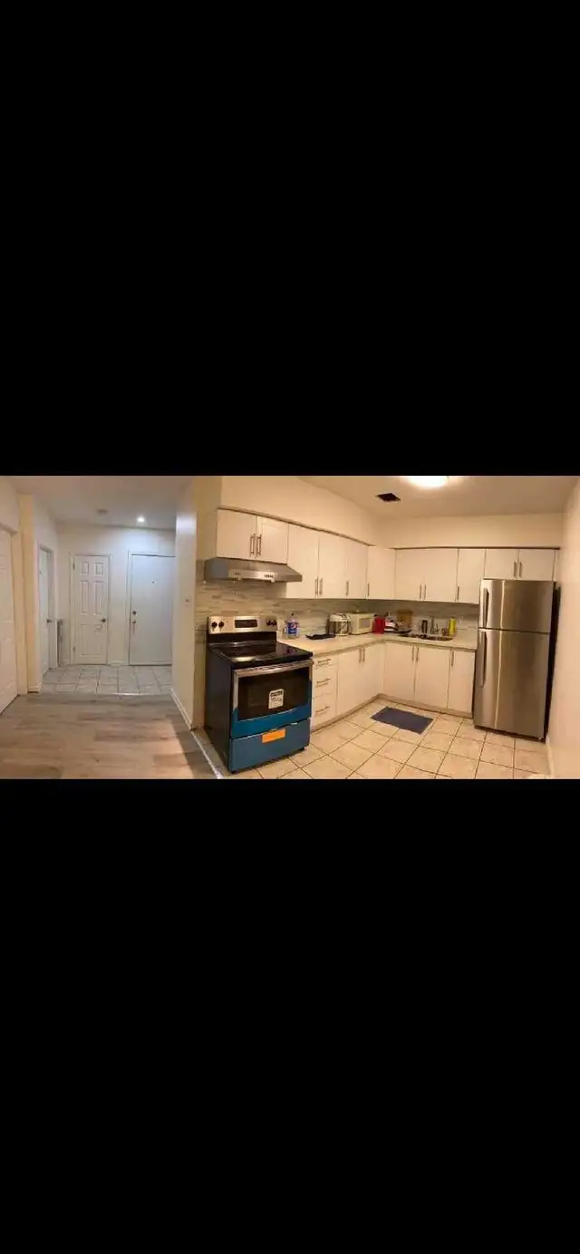 room for rent at bayview and eglinton