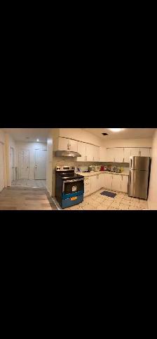 room for rent at bayview and eglinton