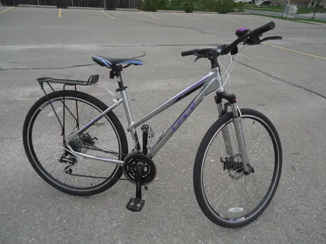 Like New: GT - Transeo 4.0 (Disk Brakes)