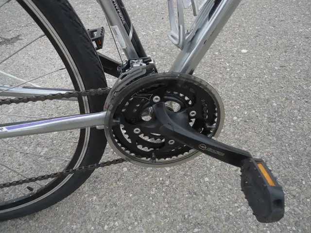 Like New: GT - Transeo 4.0 (Disk Brakes) - Photo 3
