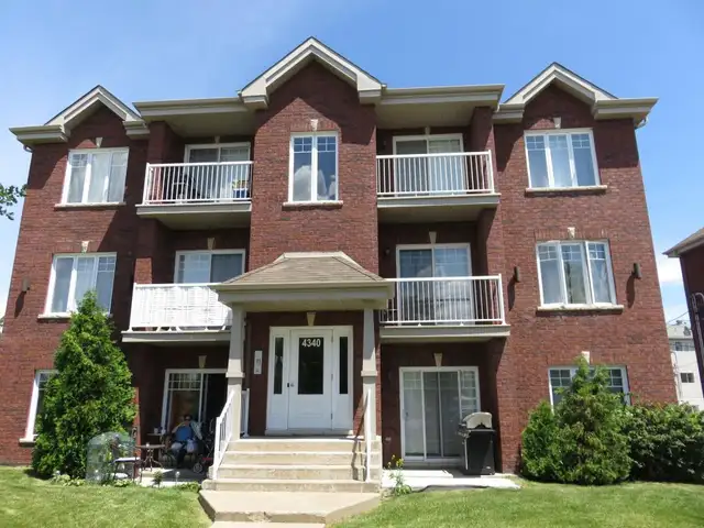 4 ½ À LOUER – 4340 BOUL. ST-LAURENT, STE-CATHERINE – 1625$/MOIS - Photo 9