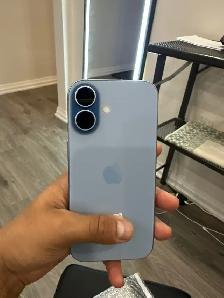 IPHONE 17 256GB AIRPODS/CHARGER SET/DELIVERY