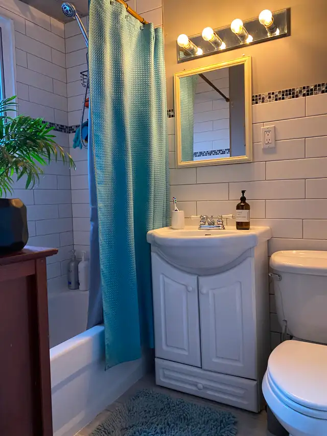 2 Bedrooms in Central Location  July 1st - Photo 5
