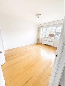 5 1/2  AHUNSTIC  GARAGE  COUR - Photo 5