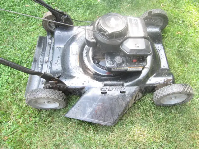 22 INCH MURRAY PUSH LAWN MOWER 4.75 H/P BRIGGS ENGINE EASY START - Photo 2