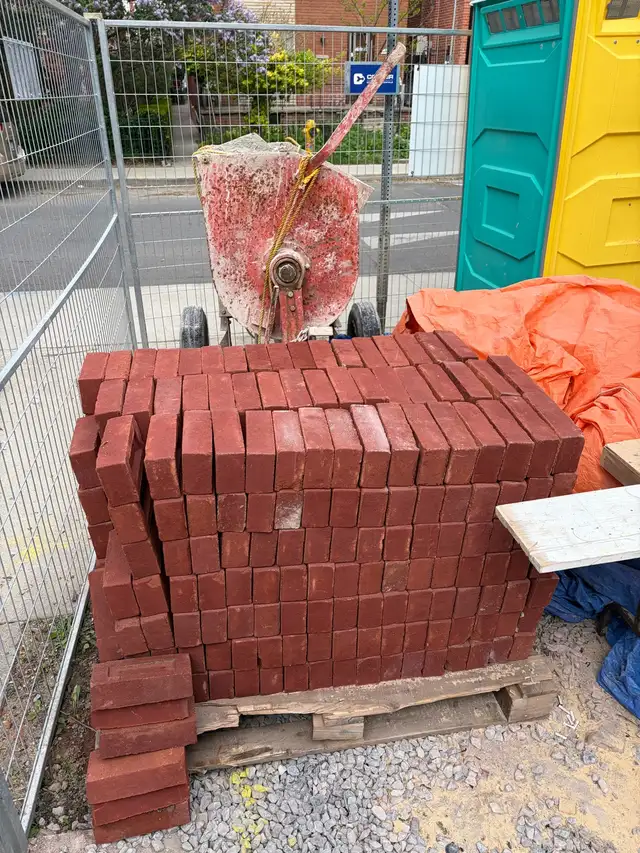 Rosedale Red Bricks- Great Condition - Photo 2