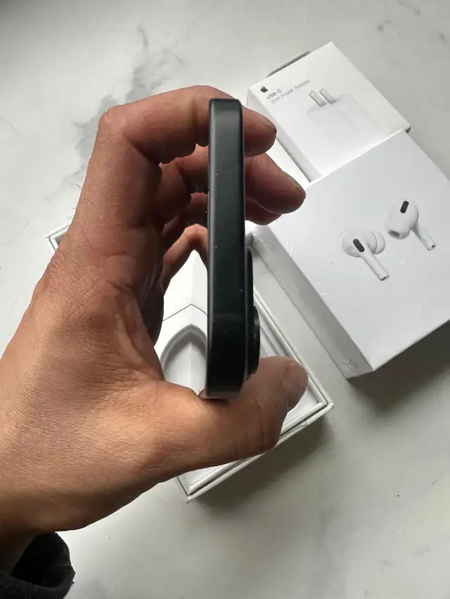 iPhone 15 128GB 89% batt AirPods Pkg/Delivery - Photo 3