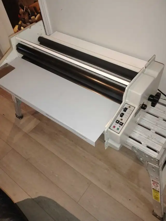 ledco Premiere 25inch thermal laminator - Photo 2