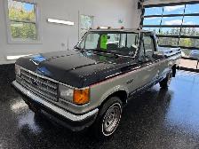1988 Ford F-150 Lariat Only 64,000 orignal kilometres!