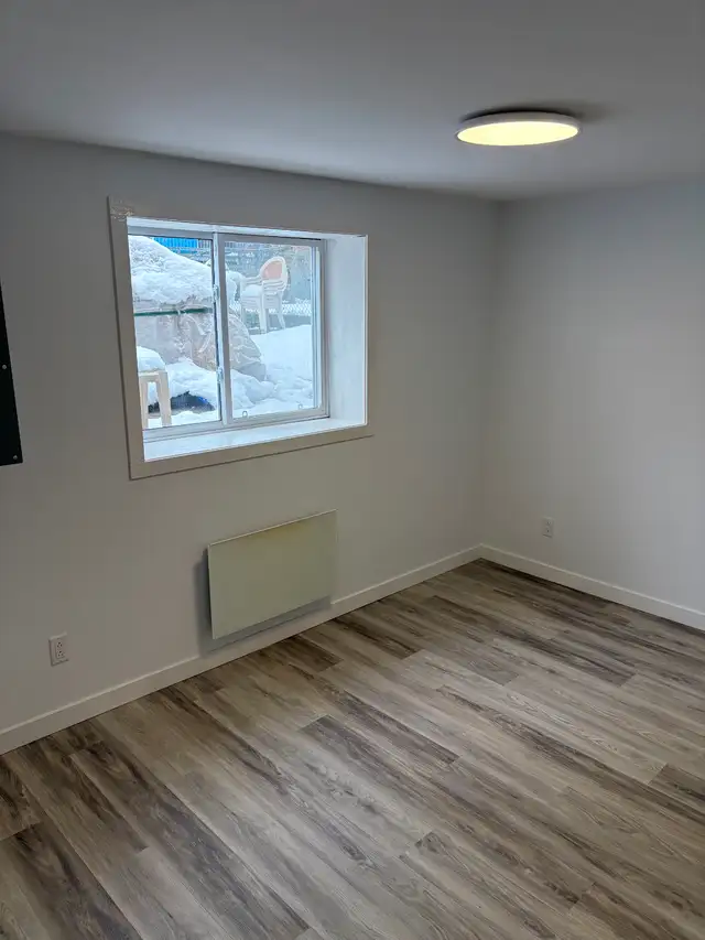 ANJOU. SOUS-SOL D'UN DUPLEX. 4 ET DEMI. NEUF. 2  CHAMBRES FERMÉE - Photo 8