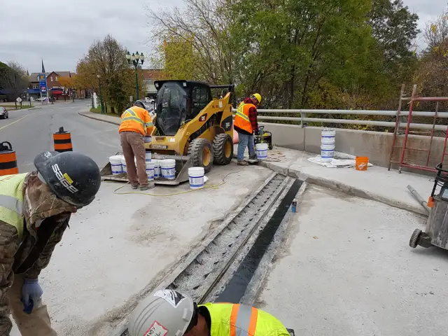 LABOURERS/LEAD HANDS WANTED - Photo 9