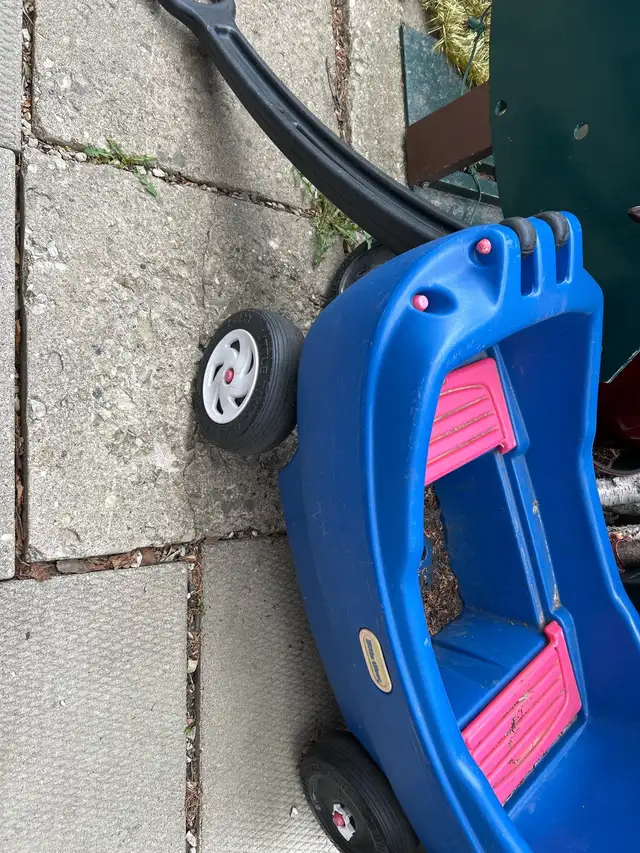 little tykes wagon