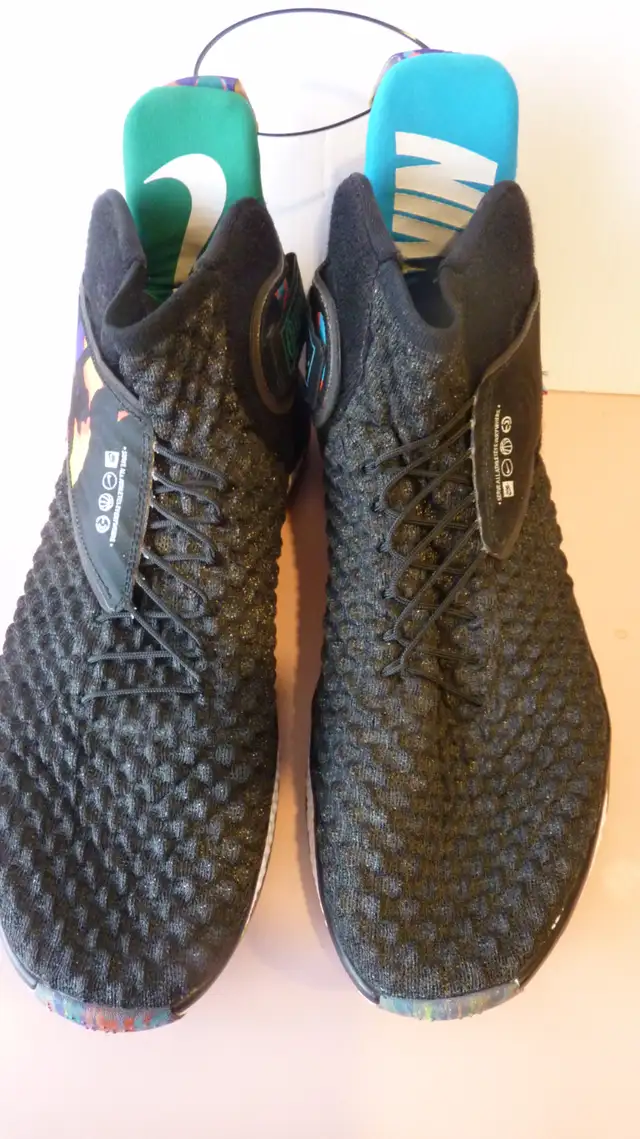 Men Nike Shoes - Photo 2