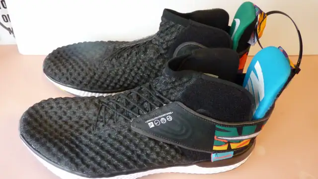 Men Nike Shoes - Photo 3