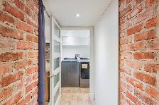 3 Bedroom Downtown - Photo 17