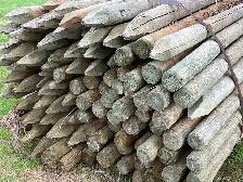 BUNDLE OF NEW FENCE POSTS - NEVER USED