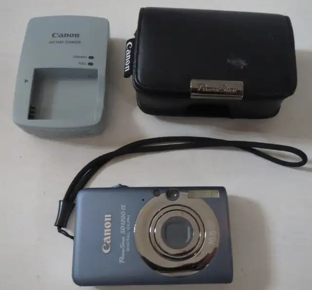 Canon PowerShot SD1200IS ELPH
