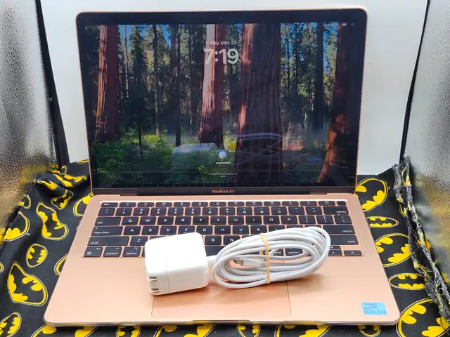 Apple MacBook Air 2020 - Rose Gold - M1 Chip - 512GB (#18868)