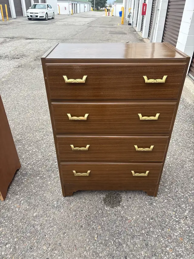 Free delivery used vintage Brown 4-Drawer Dresser - Photo 2