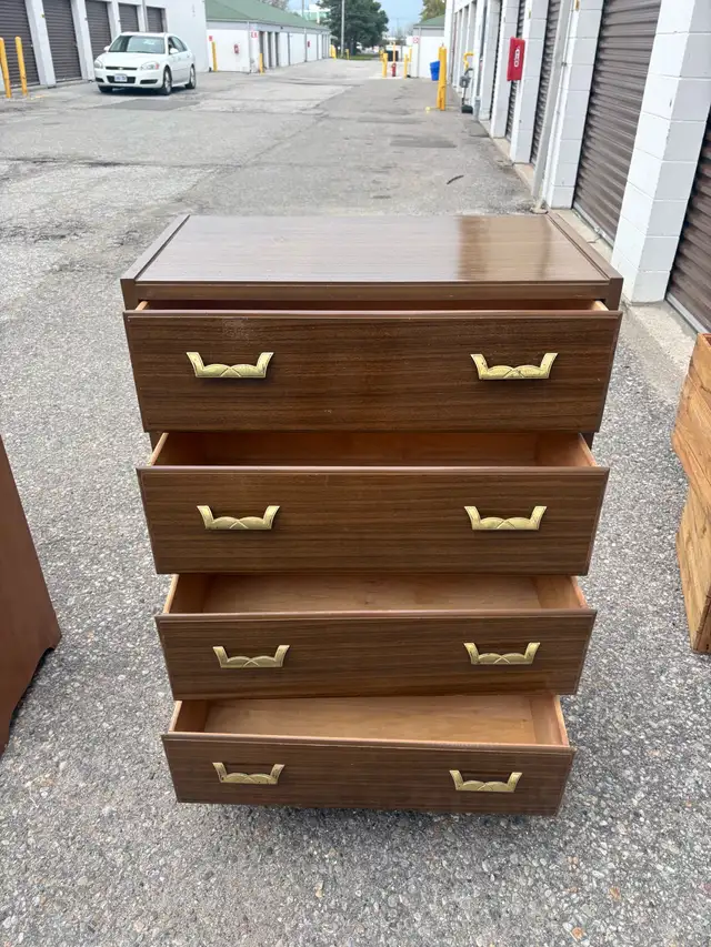 Free delivery used vintage Brown 4-Drawer Dresser - Photo 7