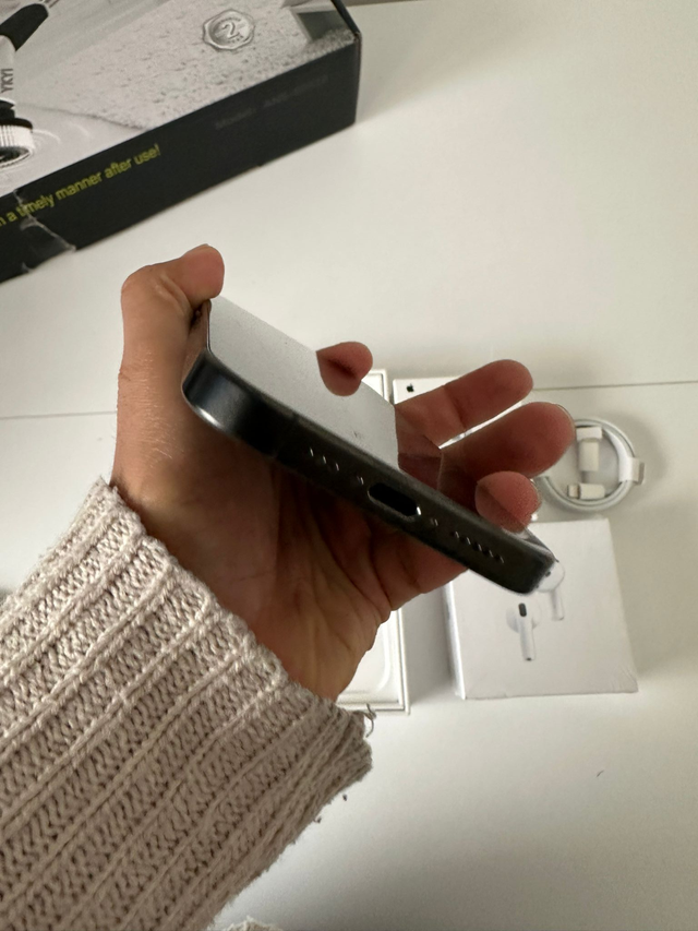 iPhone 15 Pro 256gb Airpods/Charger Set/Delivery - Photo 7
