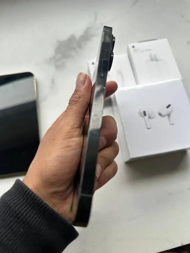 iPhone 14 Pro Max 128gb 83% battery Accessories pkg/delivery - Photo 3