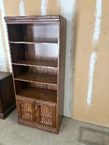 Free delivery used Wooden Bookcase - Photo 3