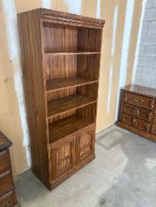 Free delivery used Wooden Bookcase - Photo 4