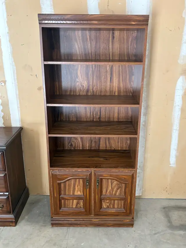 Free delivery used Wooden Bookcase - Photo 6