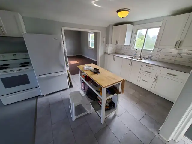 362 Manitoba - Photo 3