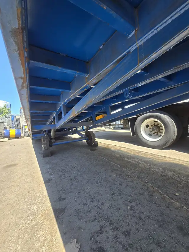 Heavy Duty Ramp - Photo 2