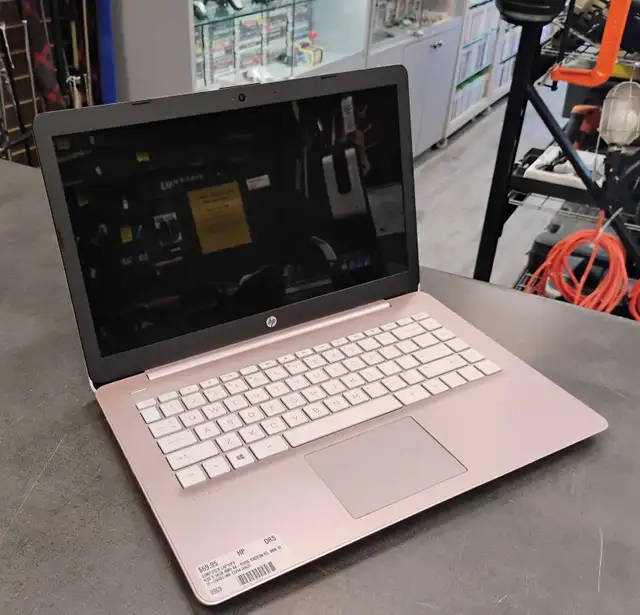 HP 4GB x 64GB Laptop - Photo 2