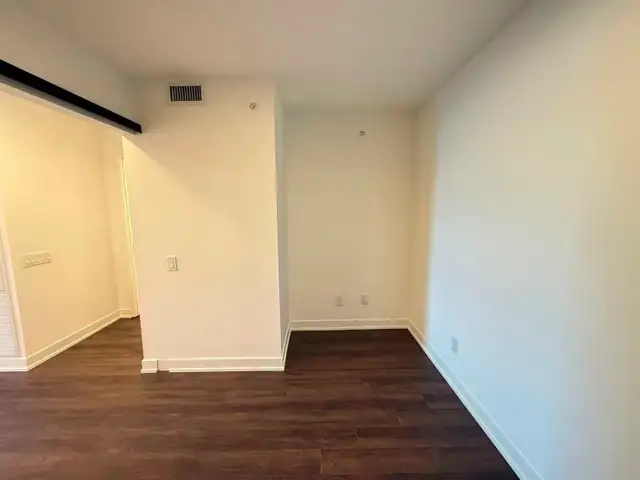 Bloor and Sherbourne 1 Bed Plus 1 Den 1 Bath Condo for Rent - Photo 10