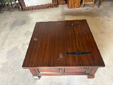Free delivery used Wooden Coffee Table with Storage